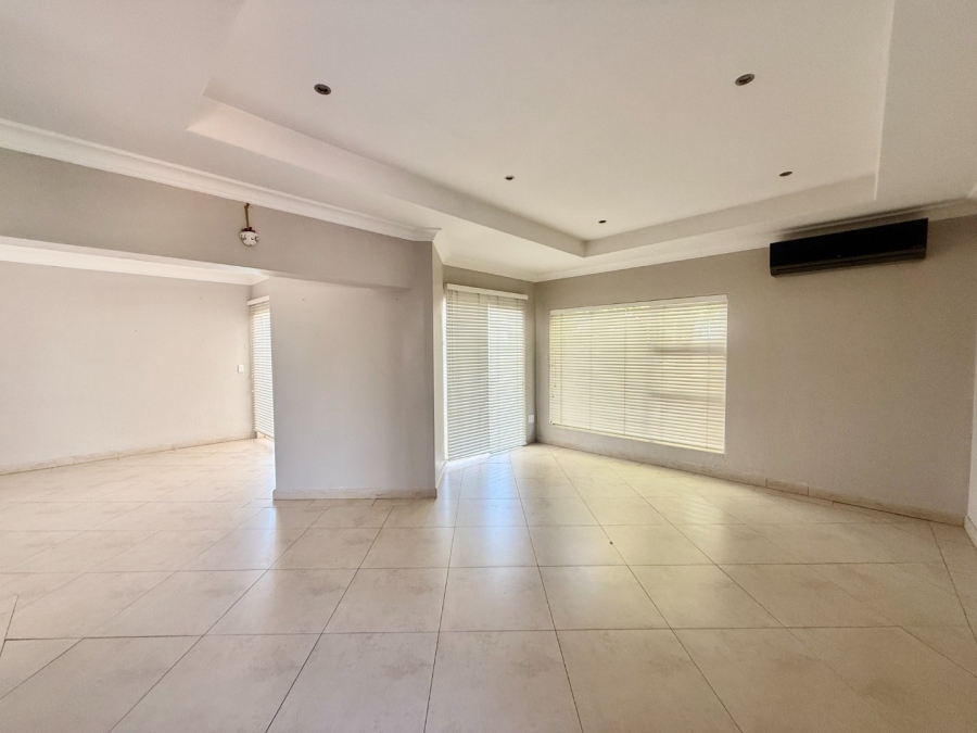 To Let 3 Bedroom Property for Rent in Caribbean Beach Club North West